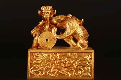 A Fine Gilt Bronze Dragon Pattern Seal