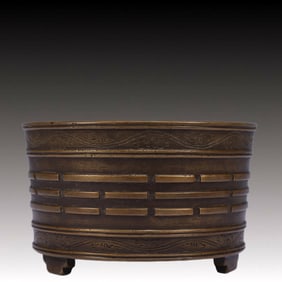 An Exquisite Bronze Tripod Censer,Qing Dynasty, China,With Mark,Size:13cmx8cm,Weight:1500g