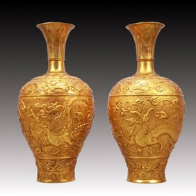 A Rare Gilt Bronze Dragon and Phoenix Pattern Vase