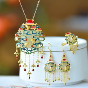 A Set of Fine Sterling Silver-Gold Plated Inlaid White Jade Jewelrys