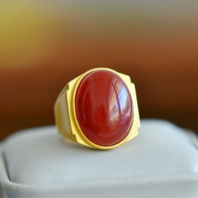An Exquisite Sterling Silver-Gold Plated Inlaid Agate Ring