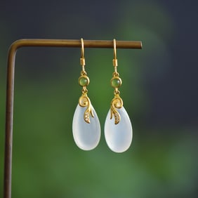 A Pair of Exquisite Sterling Silver-Gold Plated Inlaid Agate Earrings