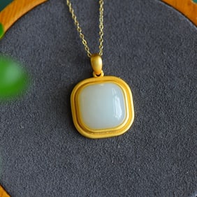 A Set of Fine Sterling Silver-Gold Plated Inlaid White Jade Jewelrys