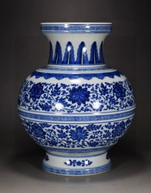 A Rare Blue and White Lotus Pattern Vase
