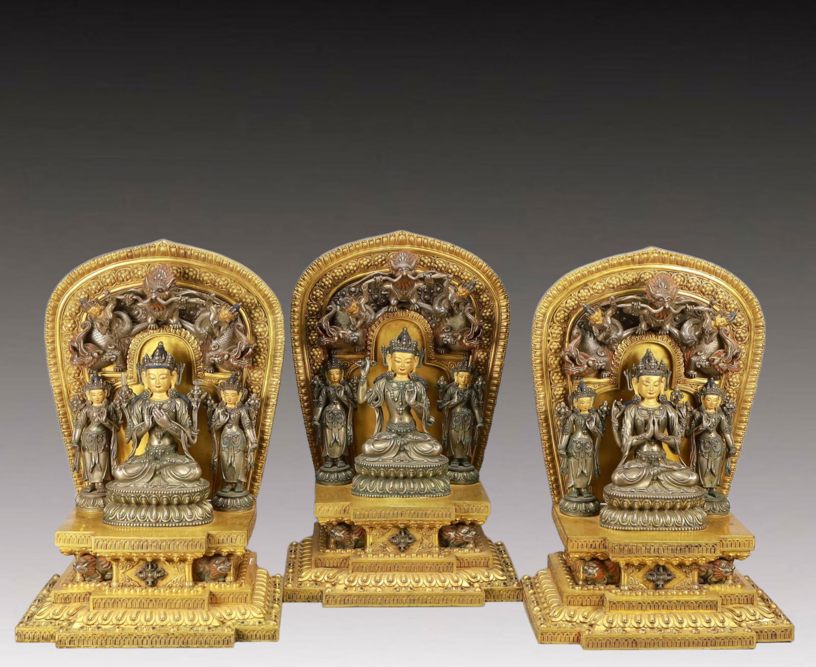 A Set of Solemn Gilt Bronze Statue of Buddhas: A Set of Solemn Gilt Bronze Statue of Buddhas,Ming Dynasty, China,Size:11.6inx7.9inx17.7in Weight:42900g 一套铜鎏金佛像摆件,中国਴
