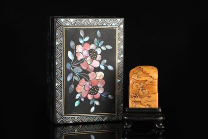 An Exquisite Tianhuang Stone Lotus Leaf and Mandarin Duck Pattern Ornament
