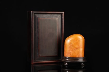 An Exquisite Tianhuang Stone Dragon Pattern Seal