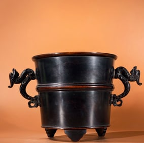 An Exquisite Bronze Dragon-Ears Tripod Censer