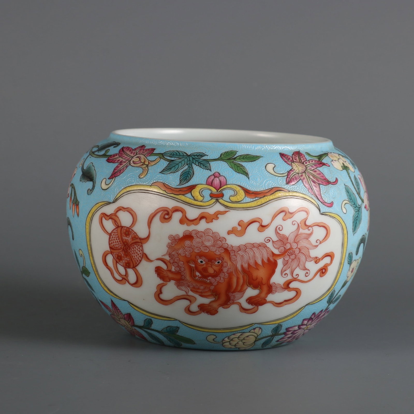 An Exquisite Turquoise Ground Iron-Red Glazed Famille-Rose Lotus and Lion Pattern Water Pot (1 of 8)
