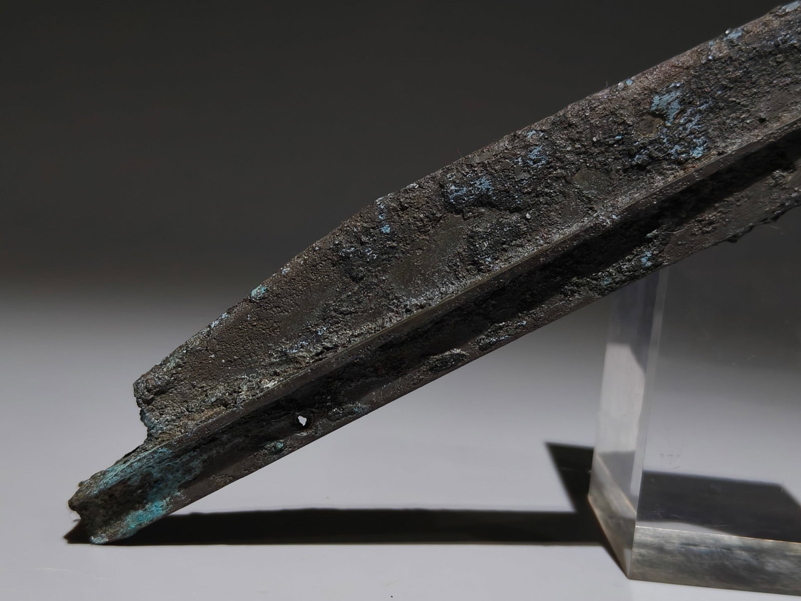 An Archaic Bronze Weapon - 8