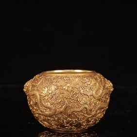 An Exquisite Gilt Bronze Dragon Pattern Beast-Ears Jar