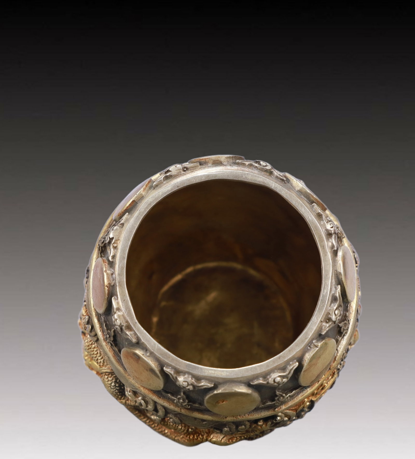 A Rare Gilt Silver Dragon Pattern Chime - 6