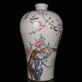 A Rare Enamel Flower and Bird Pattern Vase