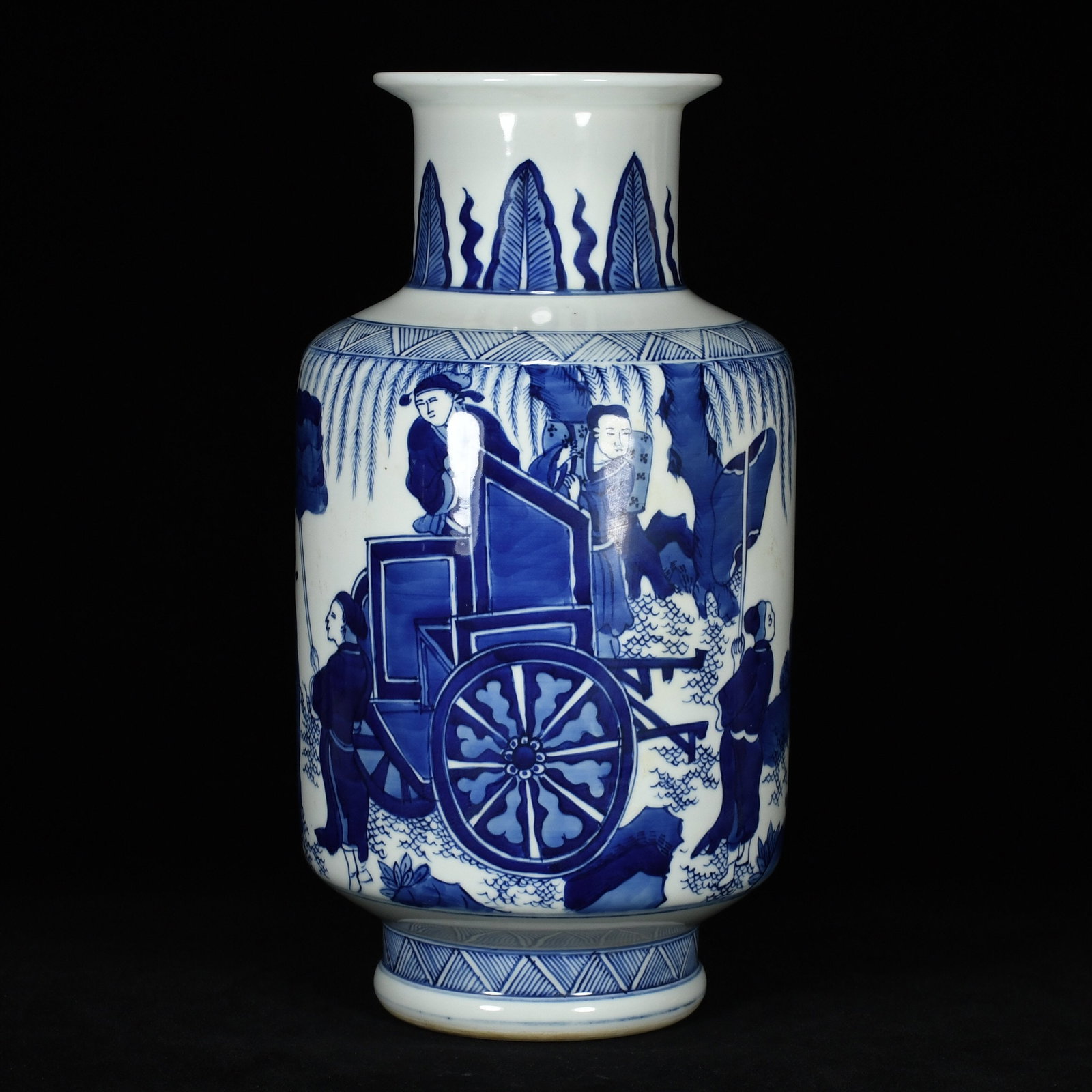 A Rare Blue and White Character and Story Pattern Vase: A Rare Blue and White Character and Story Pattern Vase,Ming Dynasty, China,Chongzhen Six-character Mark,Size:13.8inx7.9in 青花人物故事纹瓶,中Þ