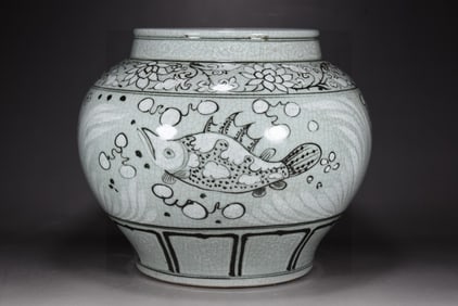 A Rare Black Glazed White Color Lotus and Fish Pattern Jar