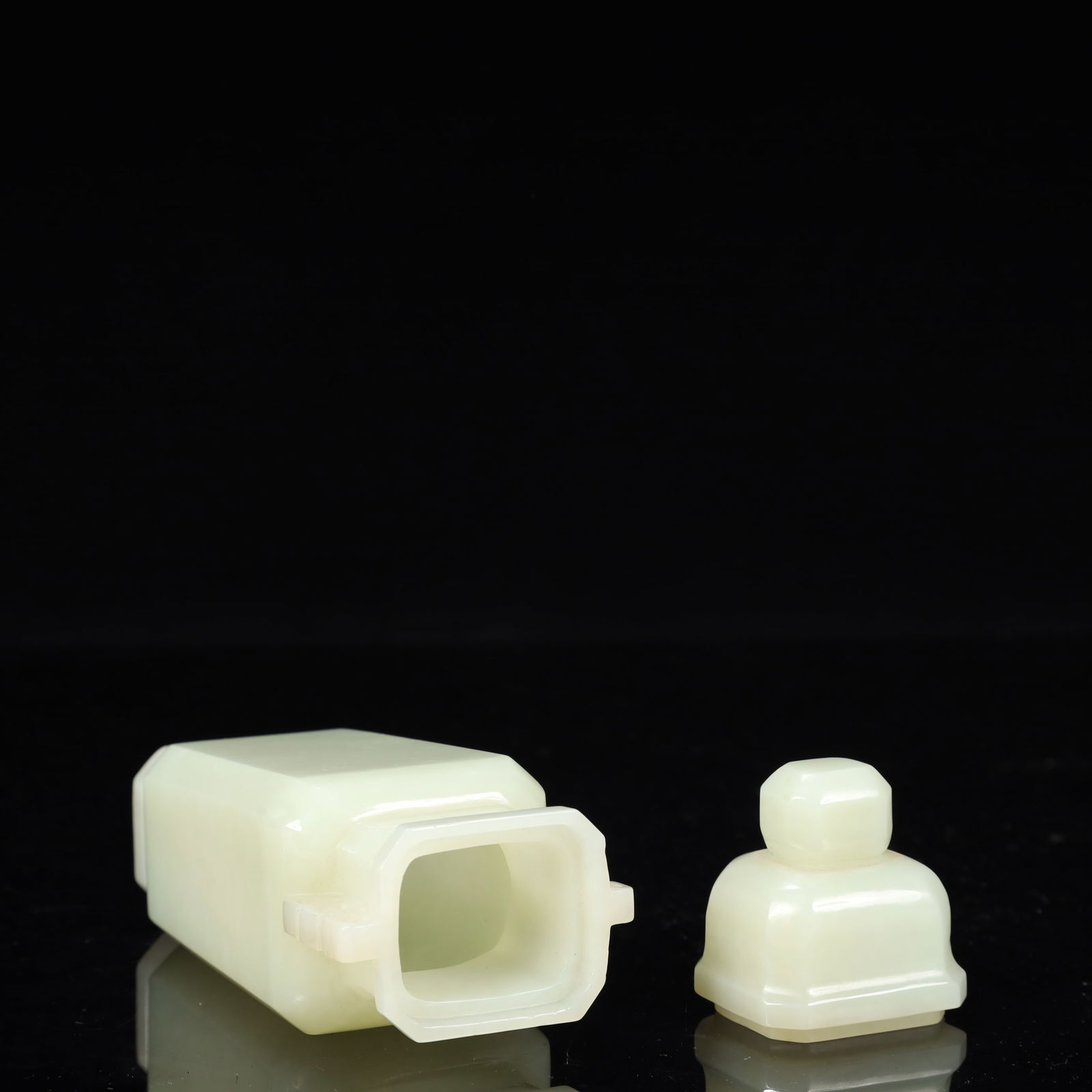 An Exquisite White Jade Double-Ears Bottle - 8