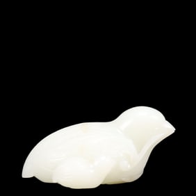 An Exquisite White Jade Bird Ornament