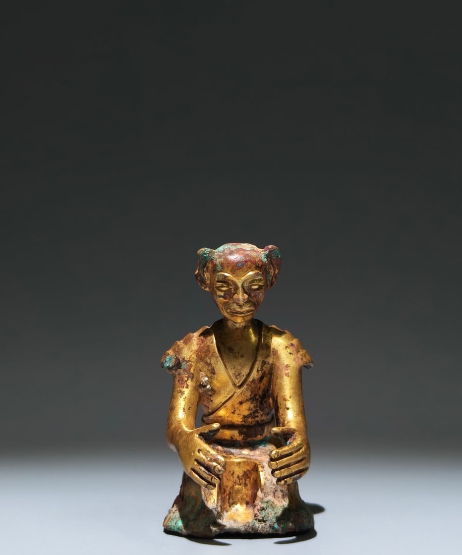 An Exquisite Gilt Bronze Figure Ornament: An Exquisite Gilt Bronze Figure Ornament,the Western Han Dynasty in China,Size:4.1inx3inx2.2in 