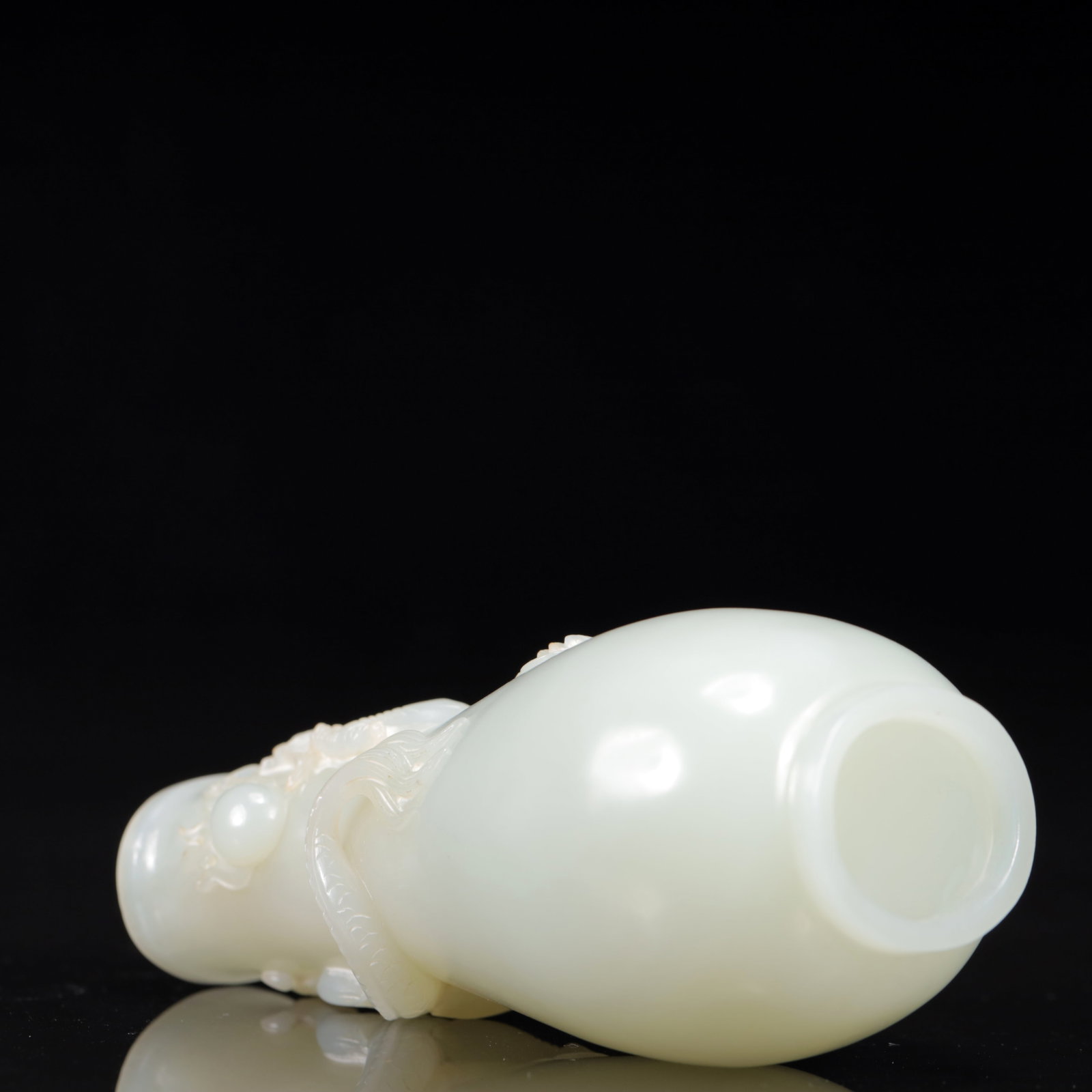 An Exquisite White Jade Dragon Pattern Snuff Bottle - 10