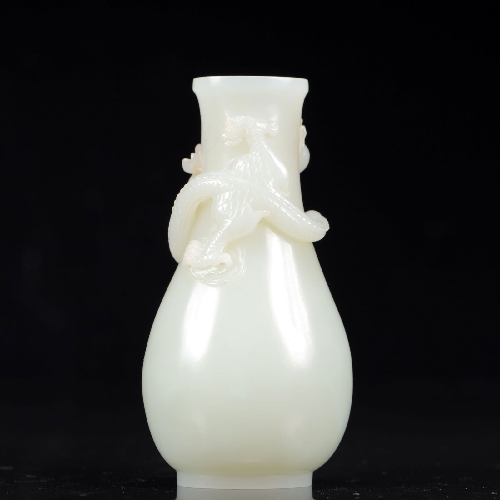An Exquisite White Jade Dragon Pattern Snuff Bottle - 7