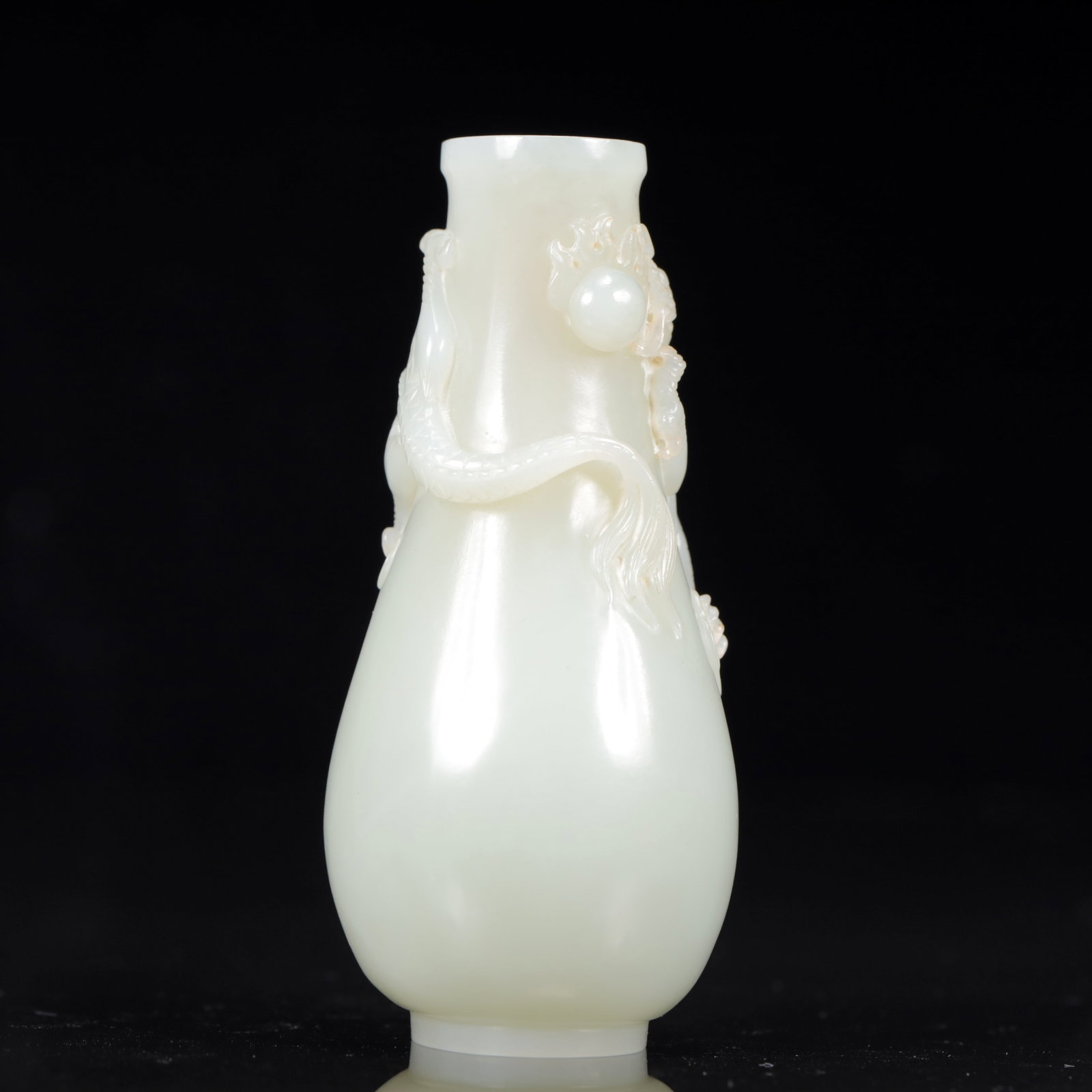 An Exquisite White Jade Dragon Pattern Snuff Bottle - 8