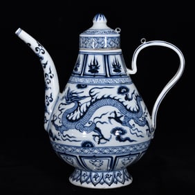 An Exquisite Blue and White Auspicious Cloud and Dragon Pattern Ewer