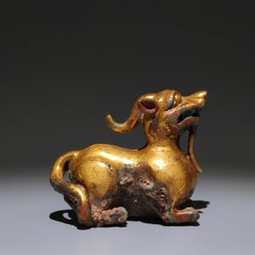 An Exquisite Gilt Bronze Auspicious Beast Ornament