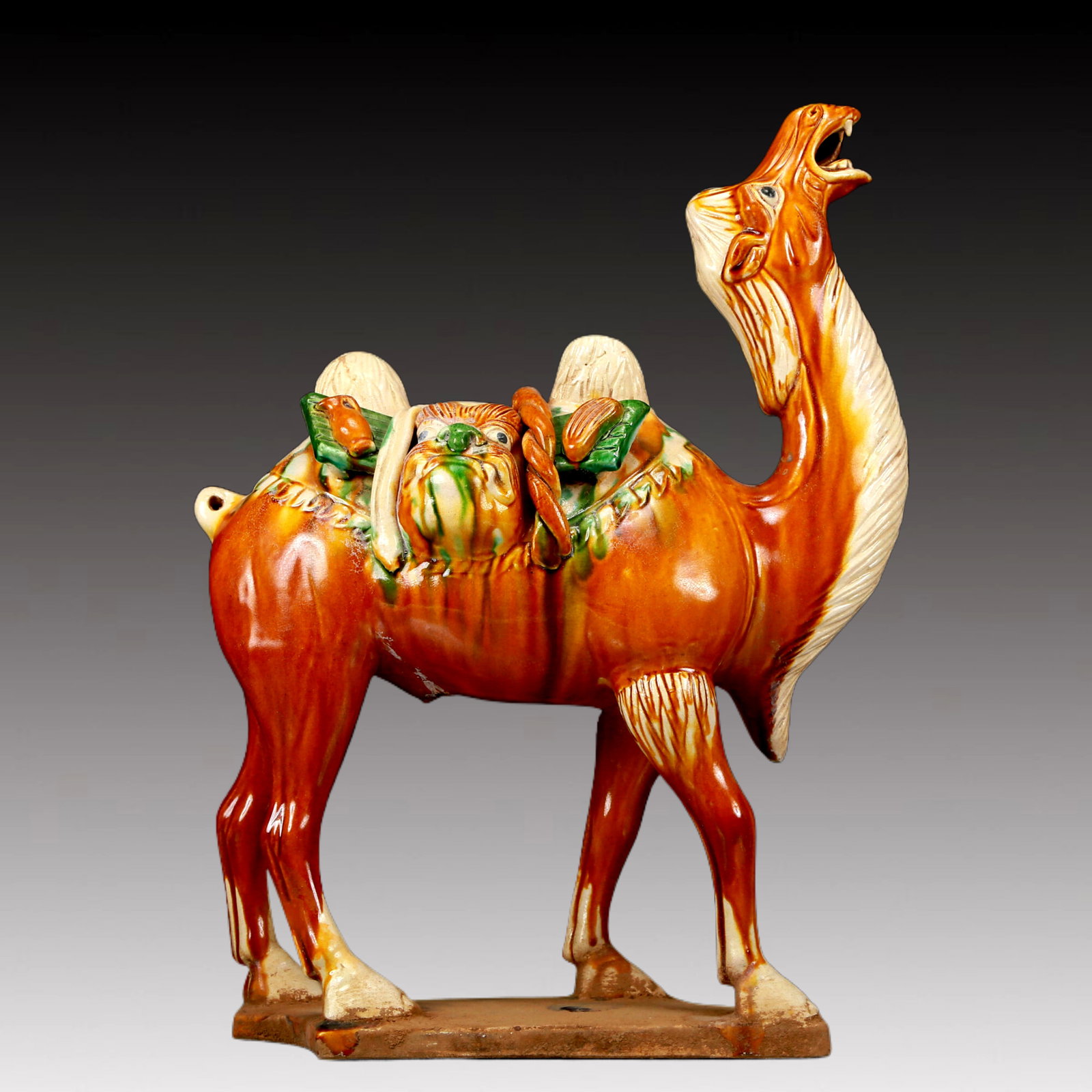 A Rare Tang Tri-Color Glazed Pottery Camel Ornament (1 of 10)