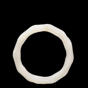 An Exquisite White Jade Bamboo Knot Pattern Bracelets