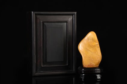 An Exquisite Tianhuang Stone Flower and Bird Pattern Ornament