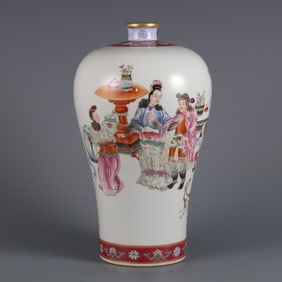 An Exquisite Famille-Rose Painted Gold Character and Story Pattern Vase