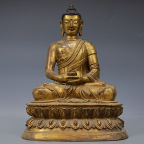 An Exquisite Gilt Bronze Statue of Sakyamuni
