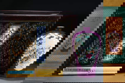 A Rare Purple Glazed Famille-Rose Painted Gold Flower and Bird Pattern Vase,With Vertical Scroll