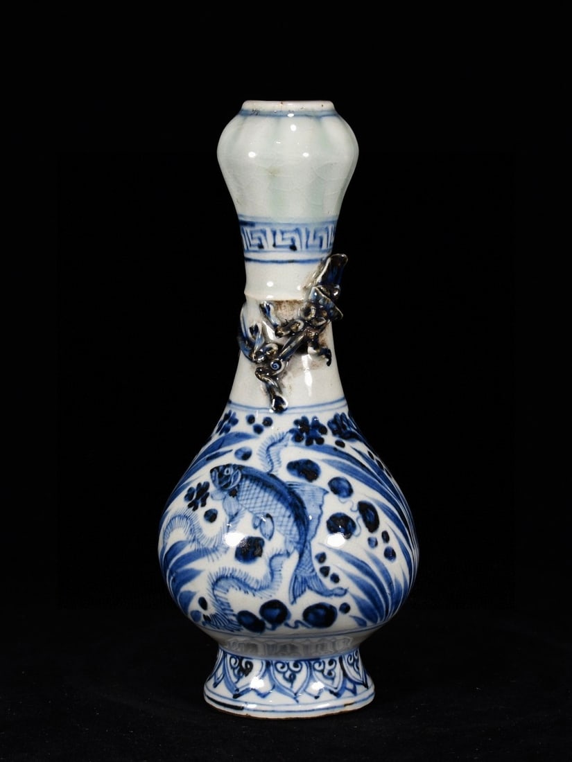 An Exquisite Blue and White Chi-Dragon,Fish and Algae Pattern Vase: An Exquisite Blue and White Chi-Dragon,Fish and Algae Pattern Vase,Yuan Dynasty, China,Size:7.9inx3.9in 
