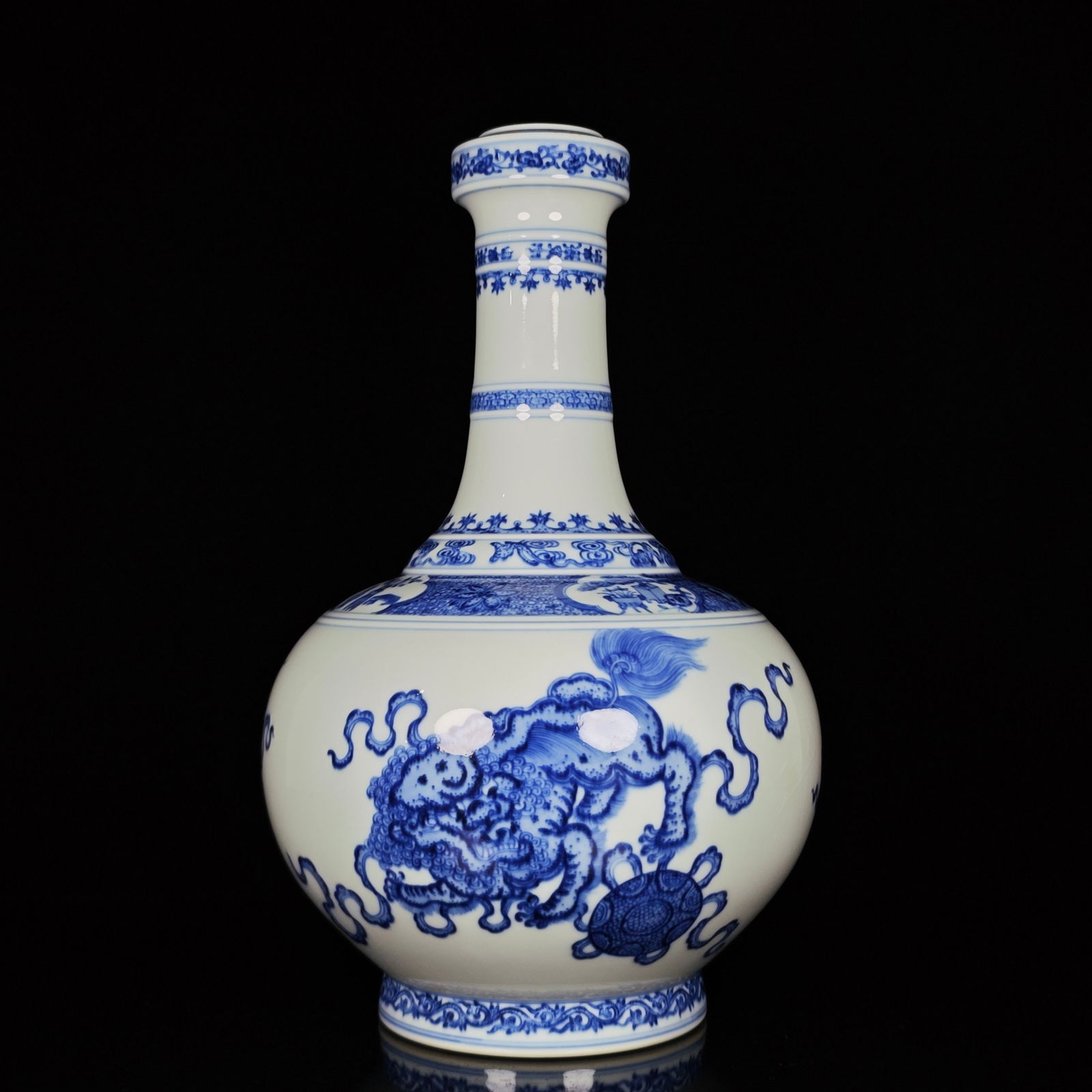 A Rare Blue and White Lion Pattern Vase - 2