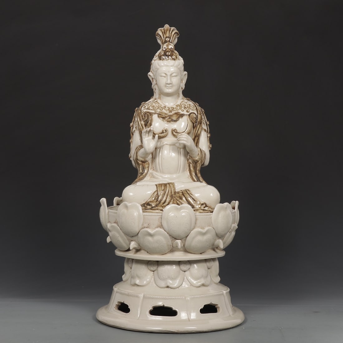 A Huge Ding yao Brown Color Scroll Grass Pattern Statue of Avalokitesvara: A Huge Ding yao Brown Color Scroll Grass Pattern Statue of Avalokitesvara,Song Dynasty, China,Size:20.9inx9.4in 