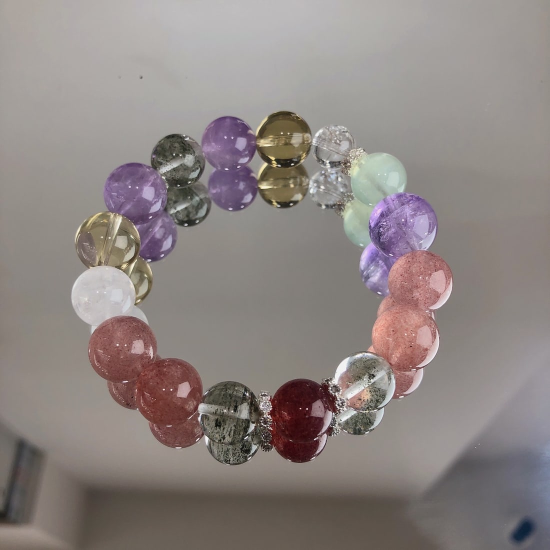 An Exquisite Crystal Bracelets - 10