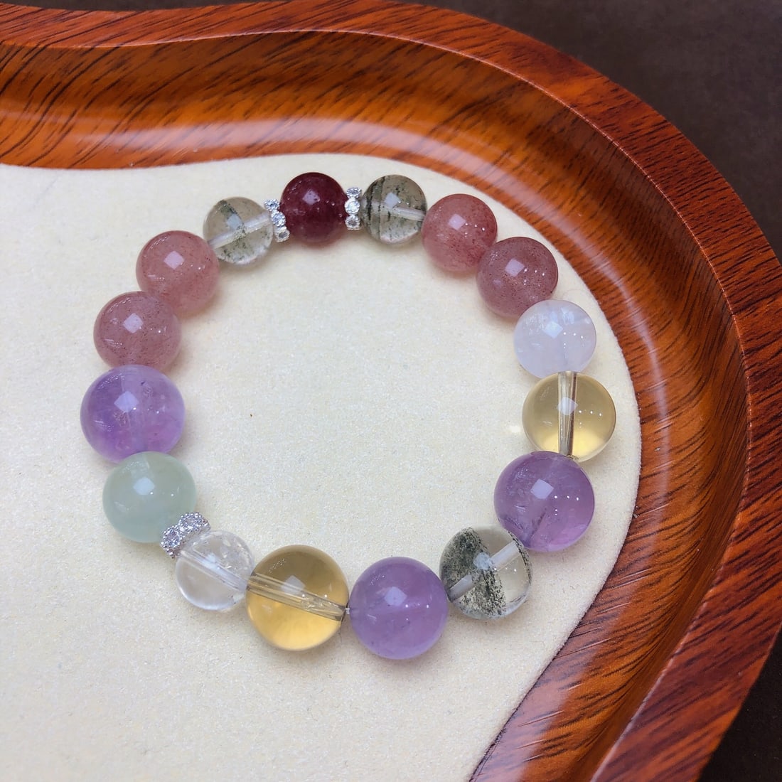 An Exquisite Crystal Bracelets - 9