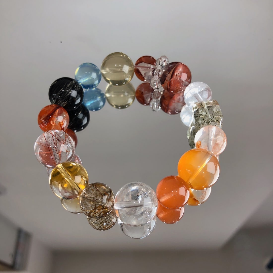 An Exquisite Crystal Bracelets - 10