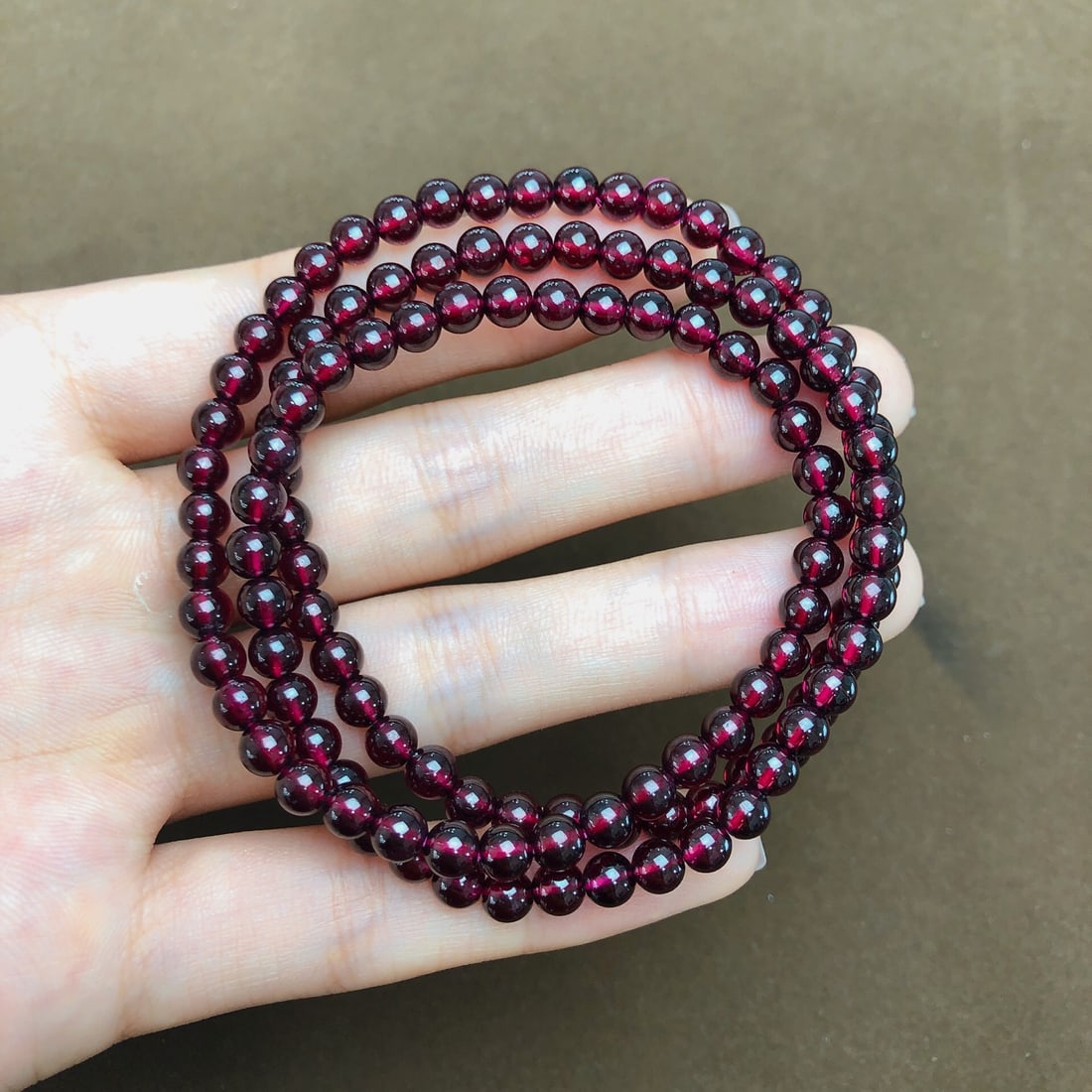 An Exquisite Crystal Bracelets: An Exquisite Crystal Bracelets,Size:4.8mm, Weight:28.4g 水晶手串