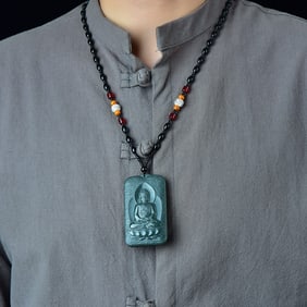 An Exquisite Sapphire Landscape and Avalokitesvara Pattern Pendant