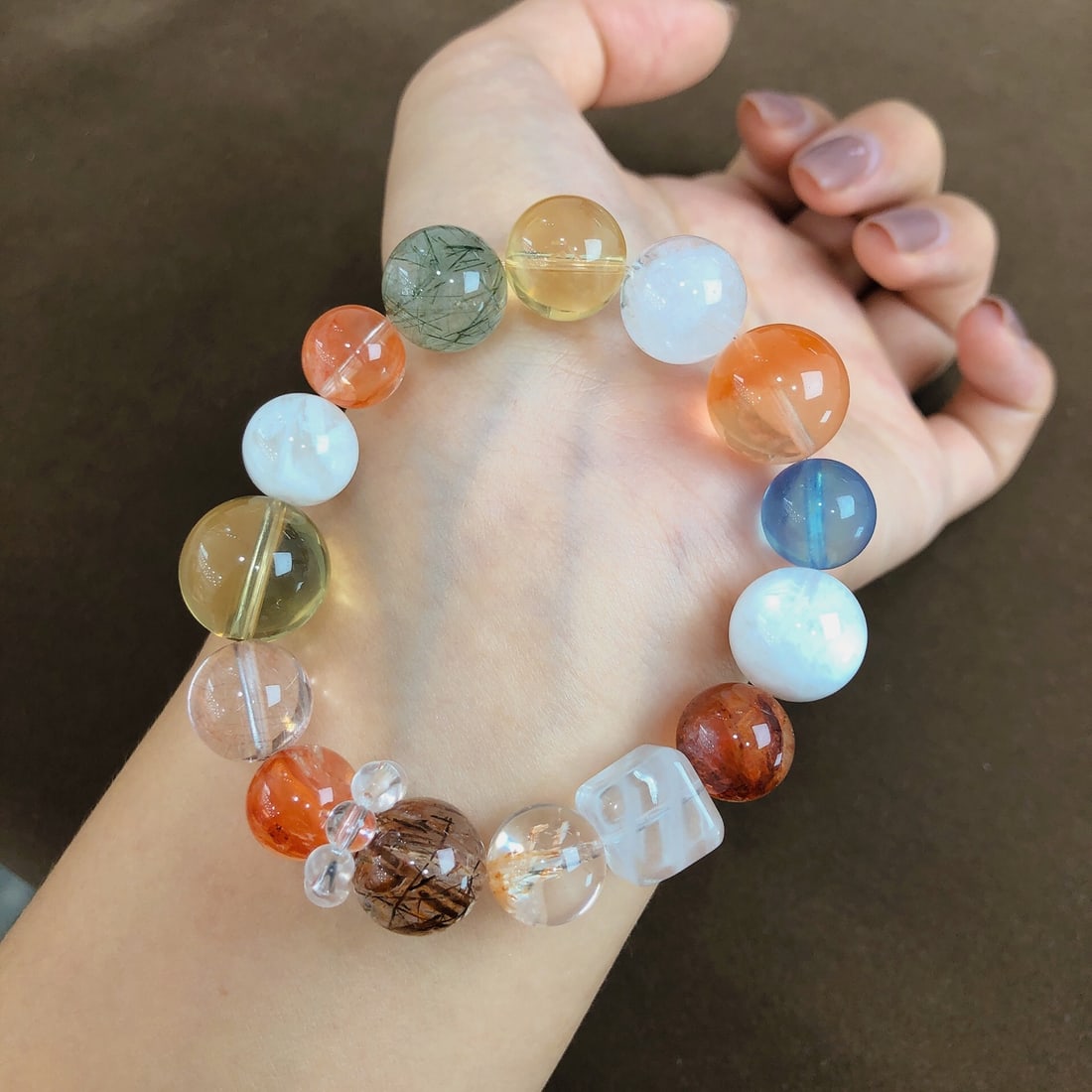 An Exquisite Crystal Bracelets - 2