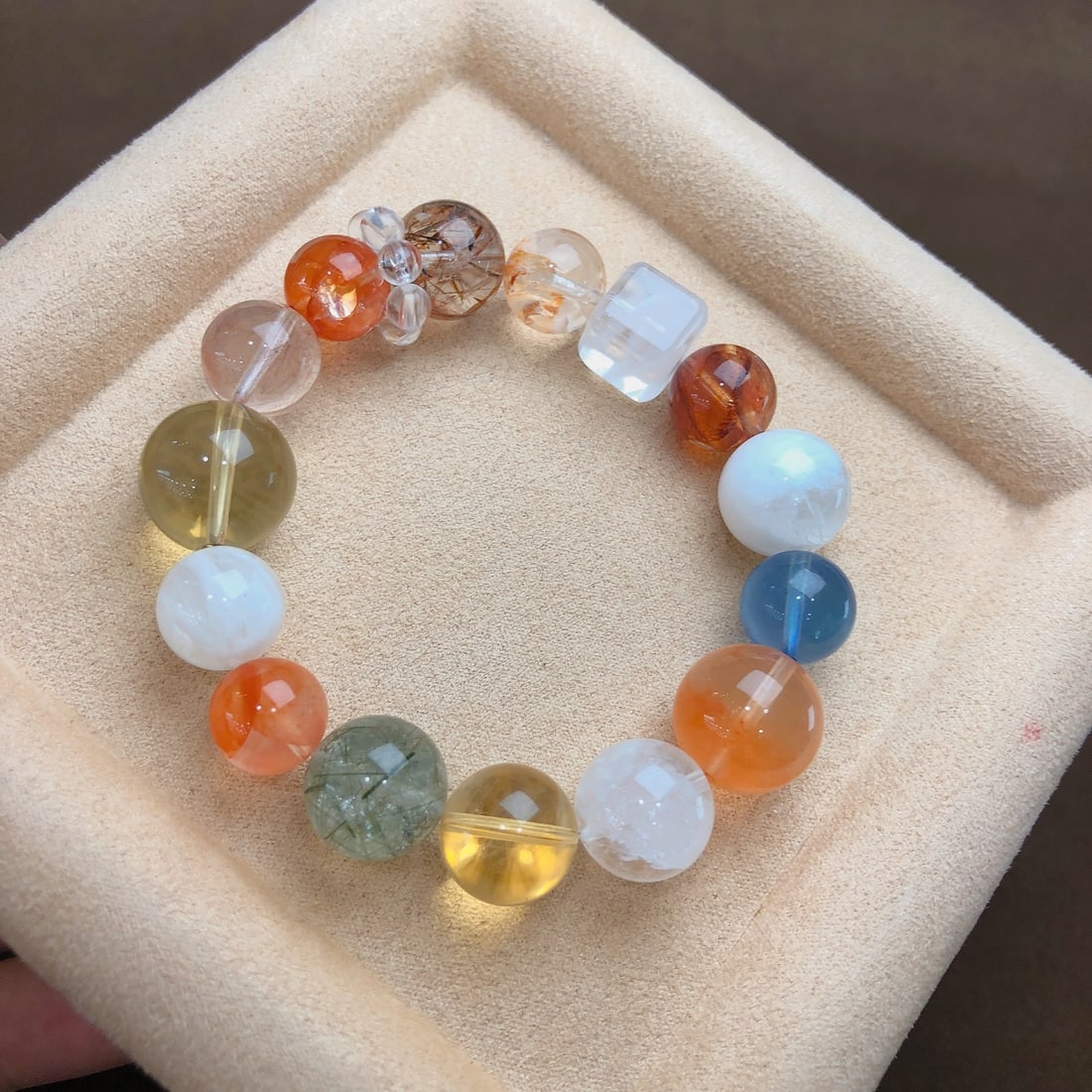 An Exquisite Crystal Bracelets - 7