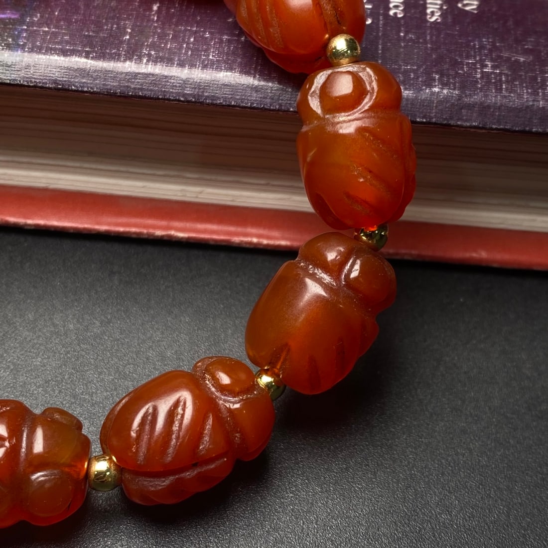 An Exquisite Agate Bracelets - 8