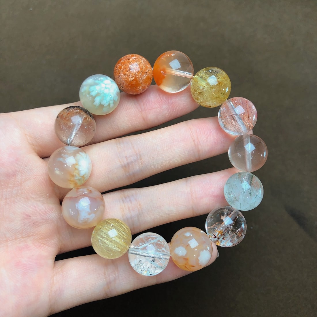 An Exquisite Crystal Bracelets: An Exquisite Crystal Bracelets,Size: 13.2mm, Weight: 50.3g 水晶手串