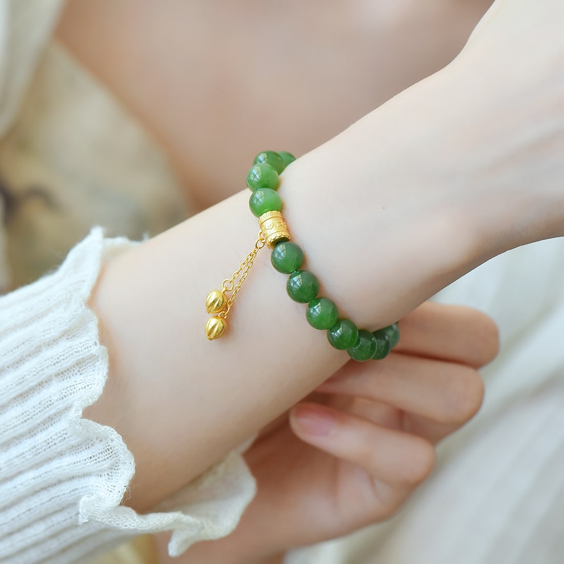 An Exquisite Jasper Bracelets: An Exquisite Jasper Bracelets,Size:8mm 寓意:岁岁年年『精选碧玉手串,s925银设计款,��&#