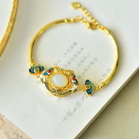 An Exquisite Sterling Silver-Gold Plated Inlaid White Jade Bracelet
