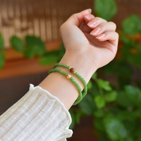 An Exquisite Jasper Bracelets