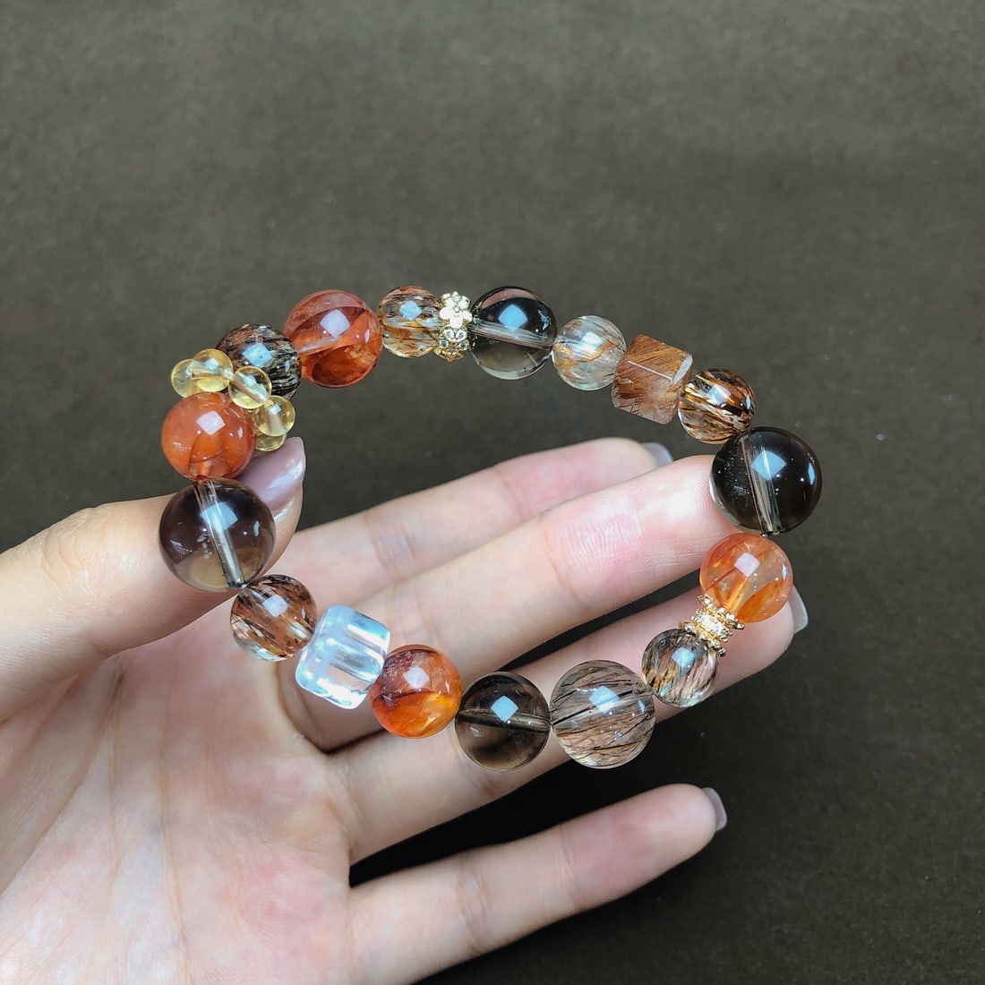 An Exquisite Crystal Bracelets - 5