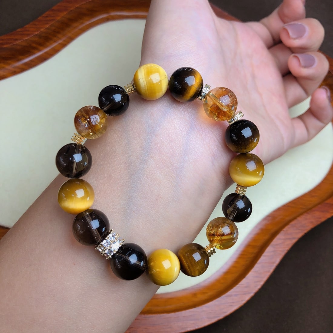 An Exquisite Crystal Bracelets - 2